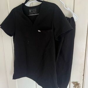 Figs Black Scrub Set